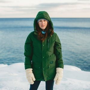 Askov Finlayson Women's Winter Parka in Ever Green / NEVER WORN great condition